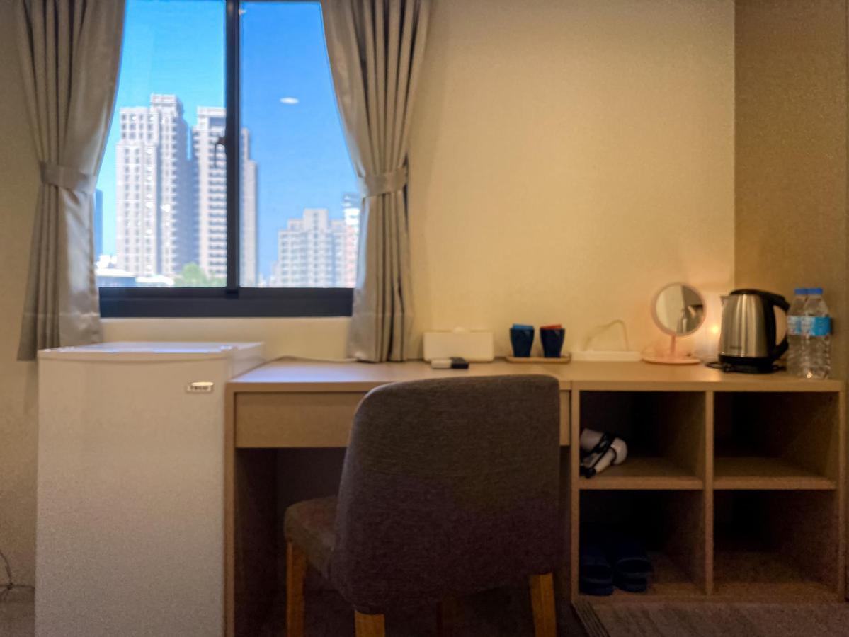 Hotel Sleeping Quilt Taichung Exterior foto