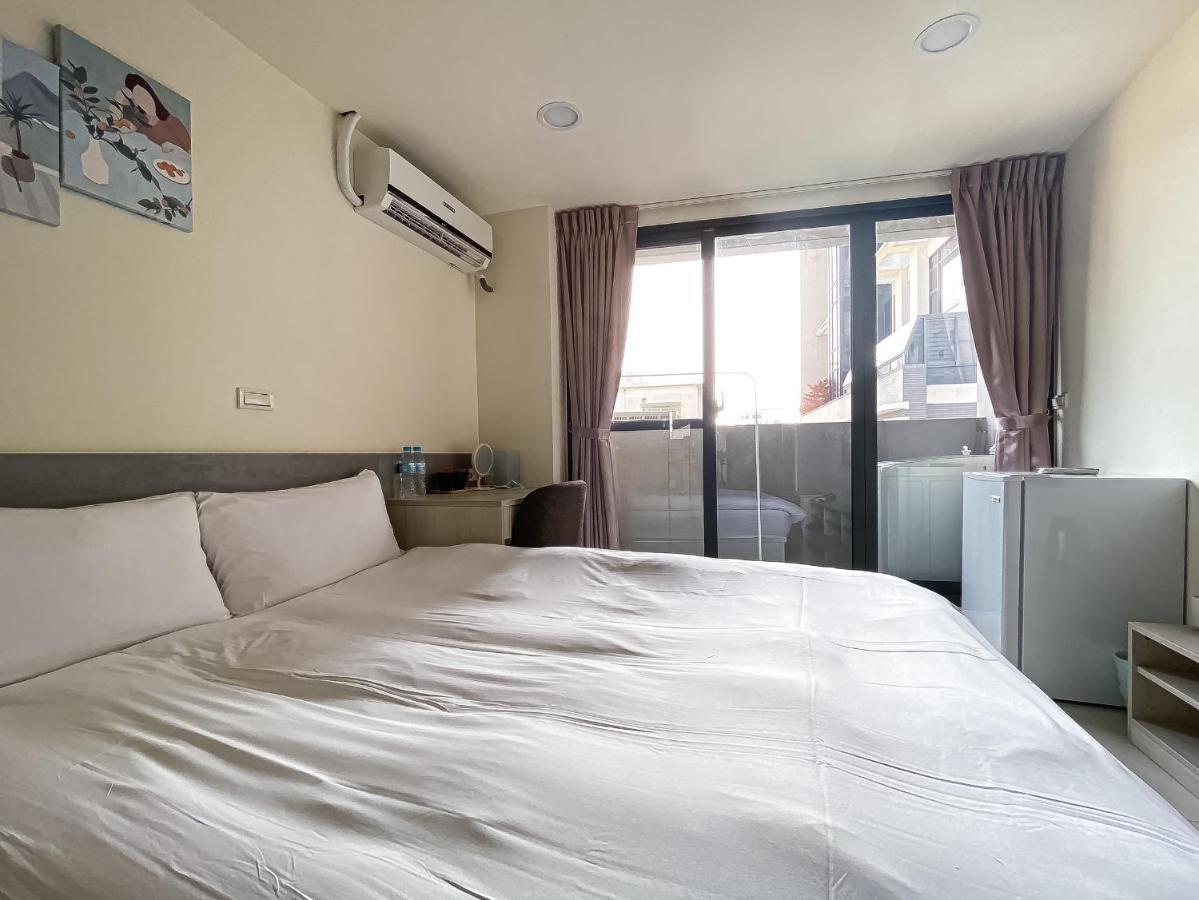 Hotel Sleeping Quilt Taichung Exterior foto