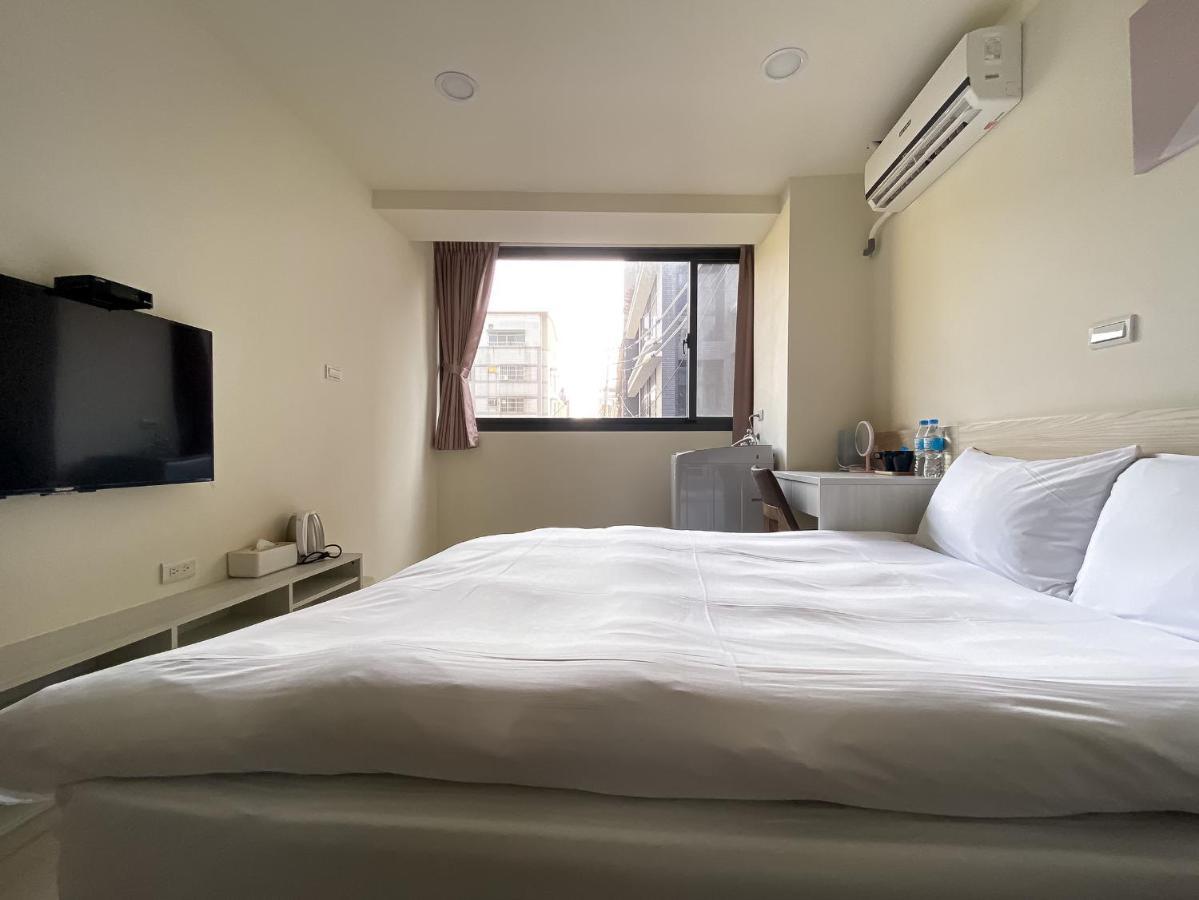 Hotel Sleeping Quilt Taichung Exterior foto