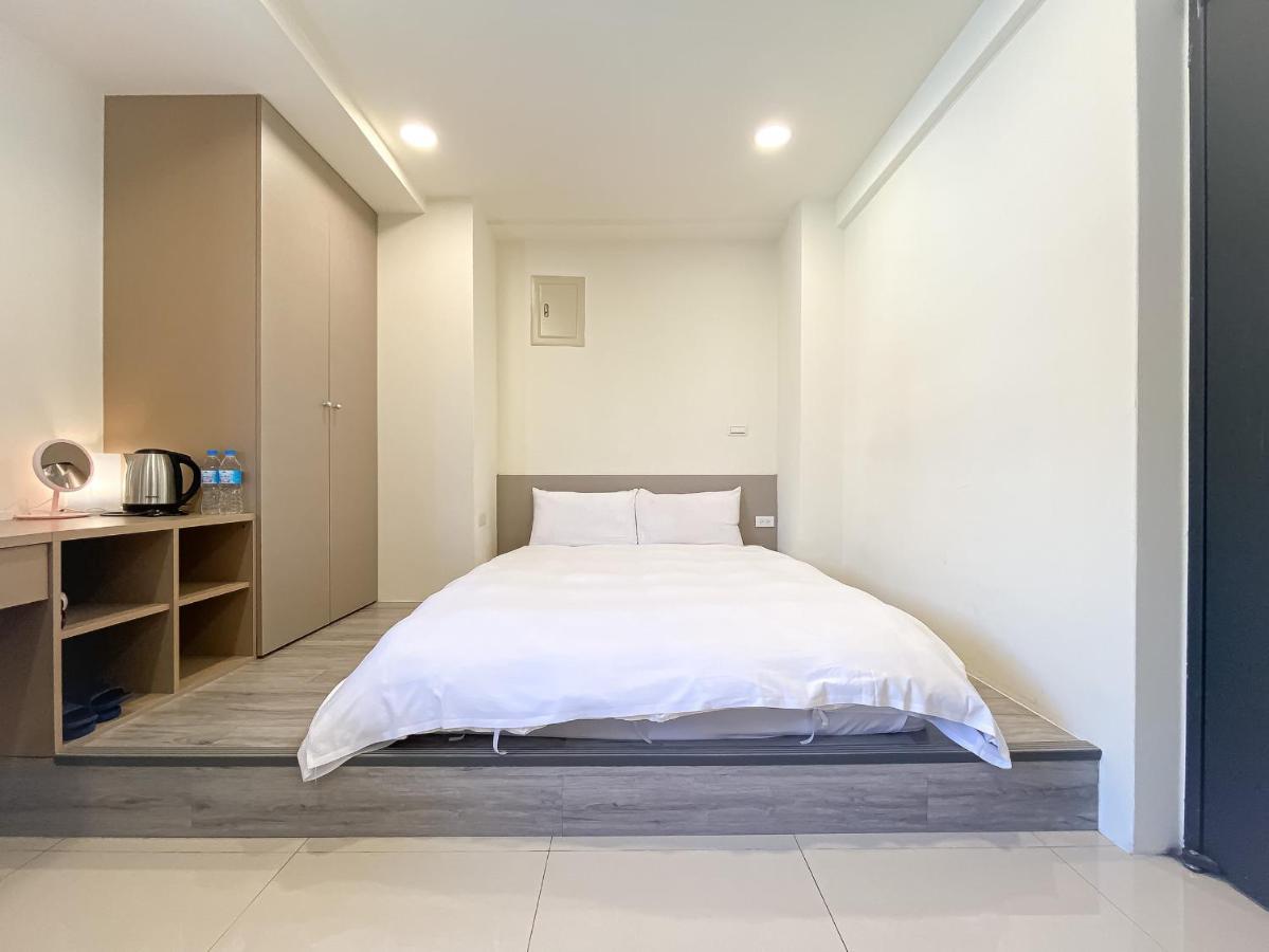 Hotel Sleeping Quilt Taichung Exterior foto
